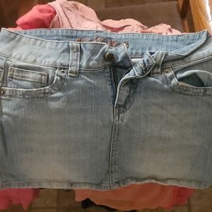 Woman's duck head skirt